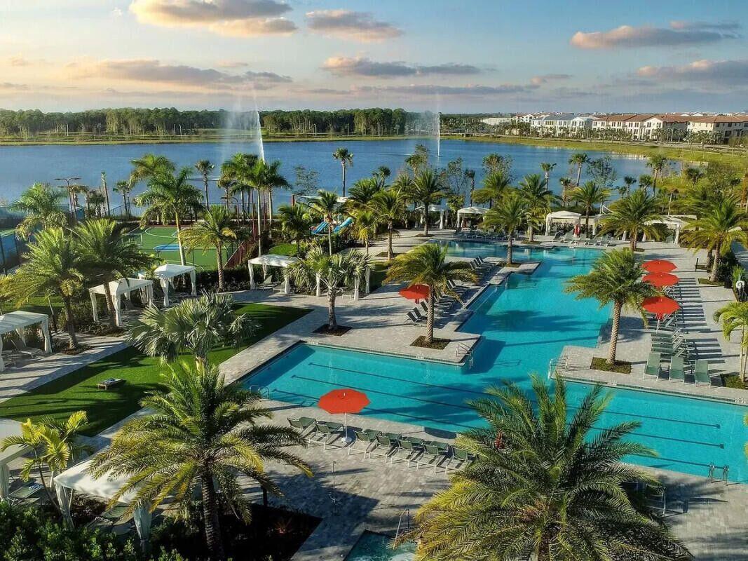 13197 Alton Road Palm Beach Gardens, FL 33418 - Photo 39 of 44 Pool