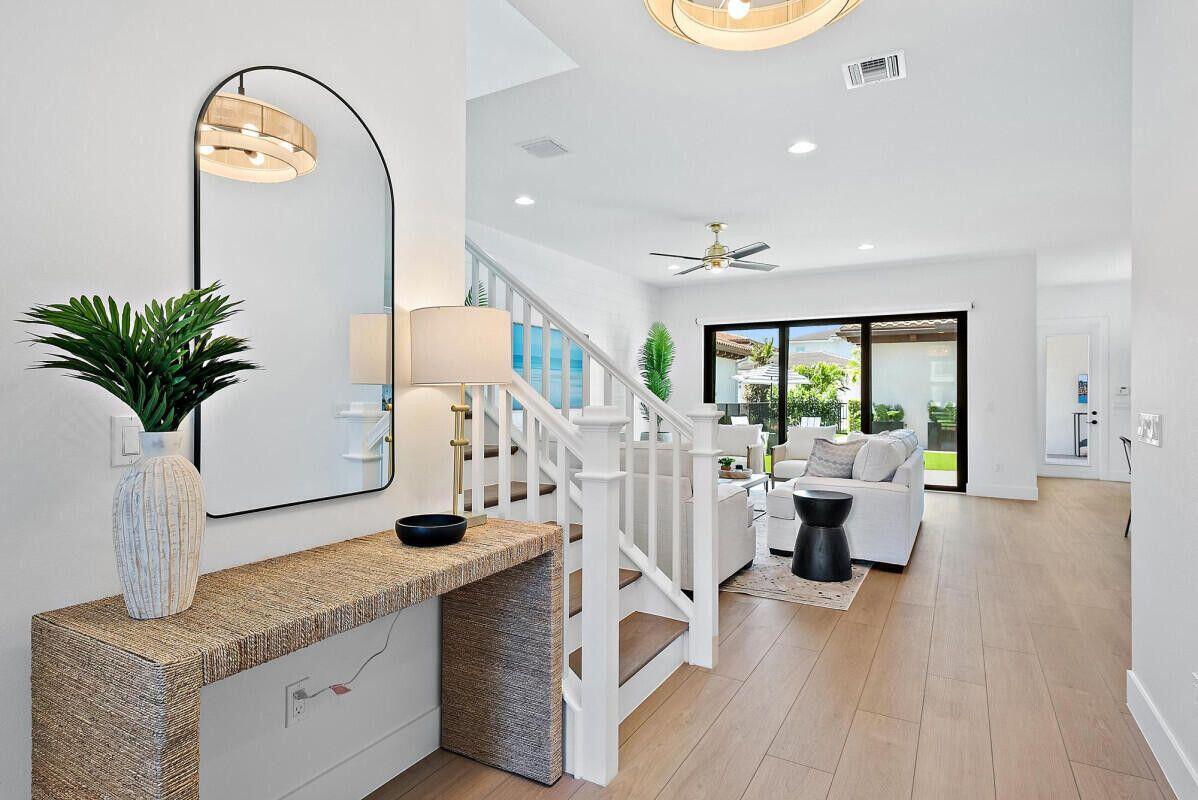 13197 Alton Road Palm Beach Gardens, FL 33418 - Photo 6 of 44 Foyer