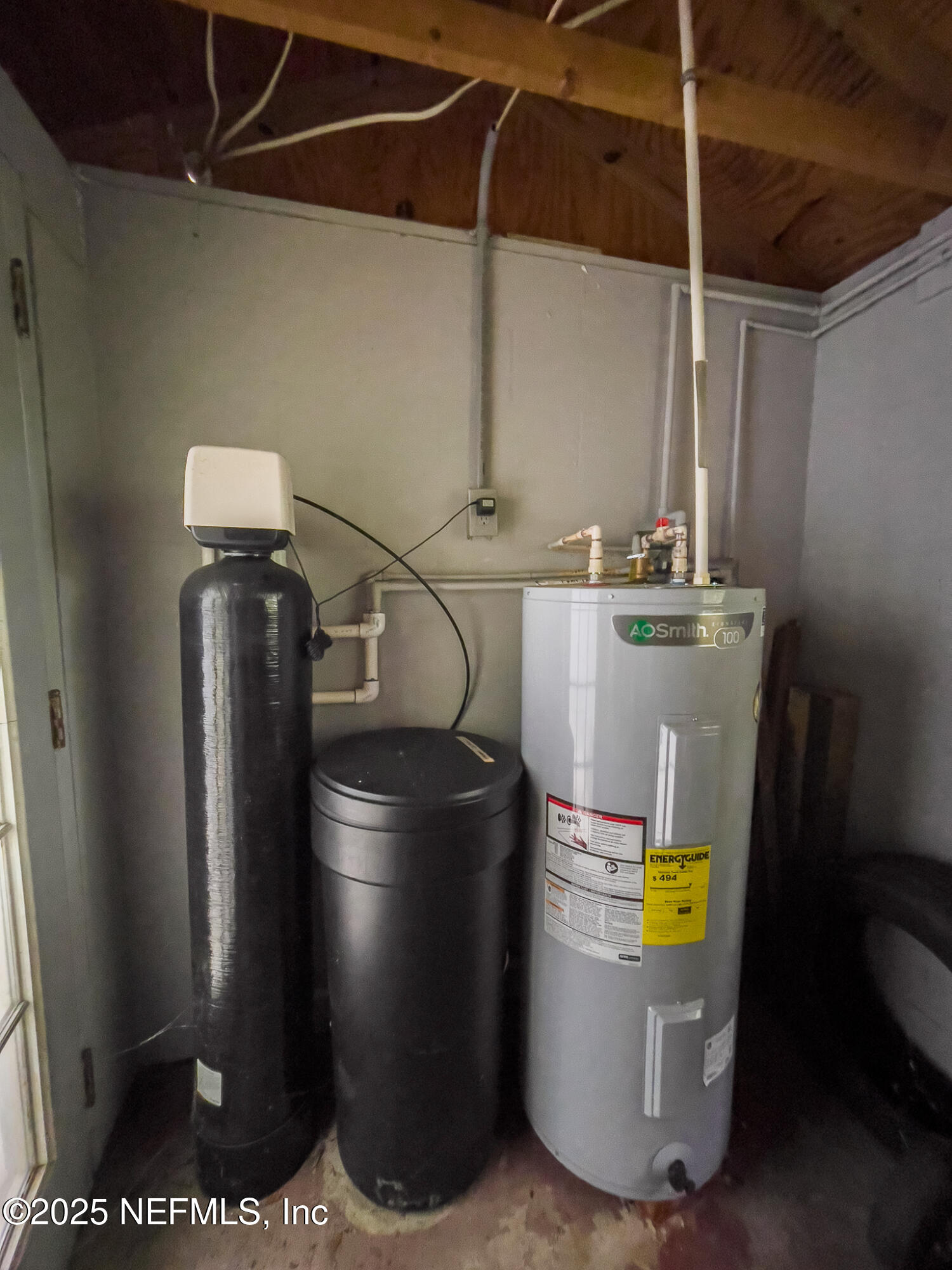 128 Devils Elbow Palatka, FL 32177 - Photo 25 of 38 a view of water heater room