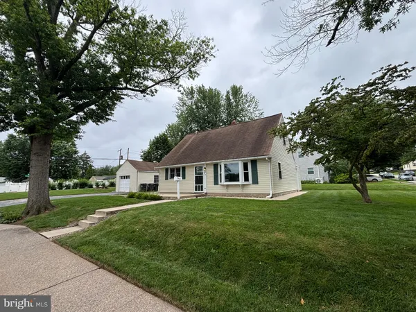 $2,700 | 64 Valley Road, Phoenixville, PA 19460