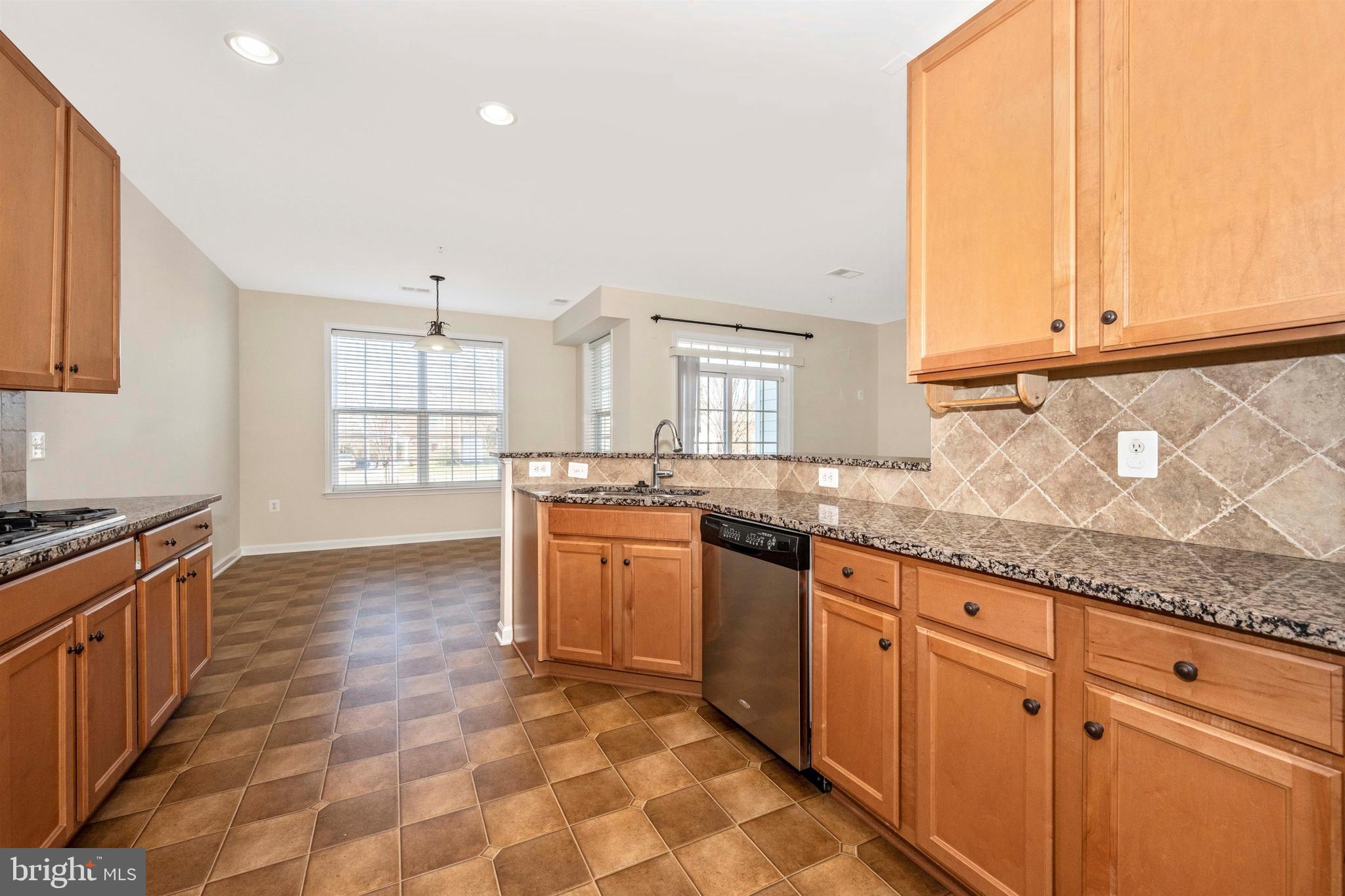 11525 Georgia Avenue Silver Spring, MD 20902 - Photo 21 of 44 KITCHEN