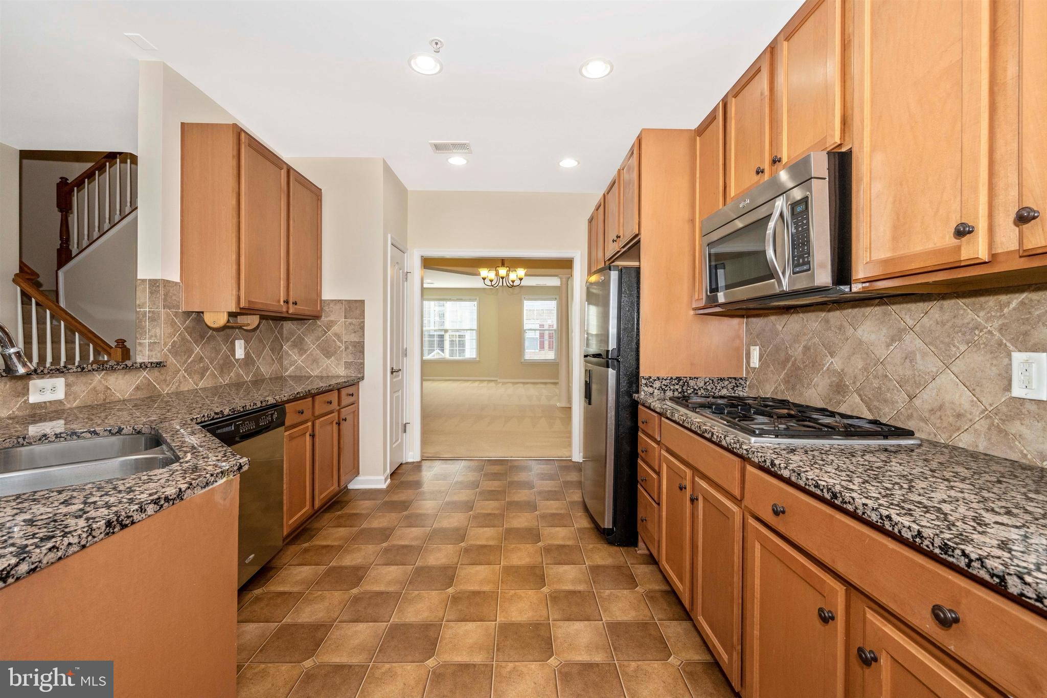 11525 Georgia Avenue Silver Spring, MD 20902 - Photo 24 of 44 KITCHEN