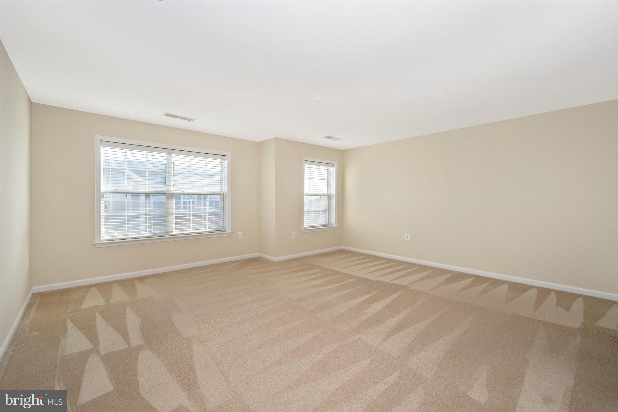 11525 Georgia Avenue Silver Spring, MD 20902 - Photo 32 of 44 MASTER BEDROOM