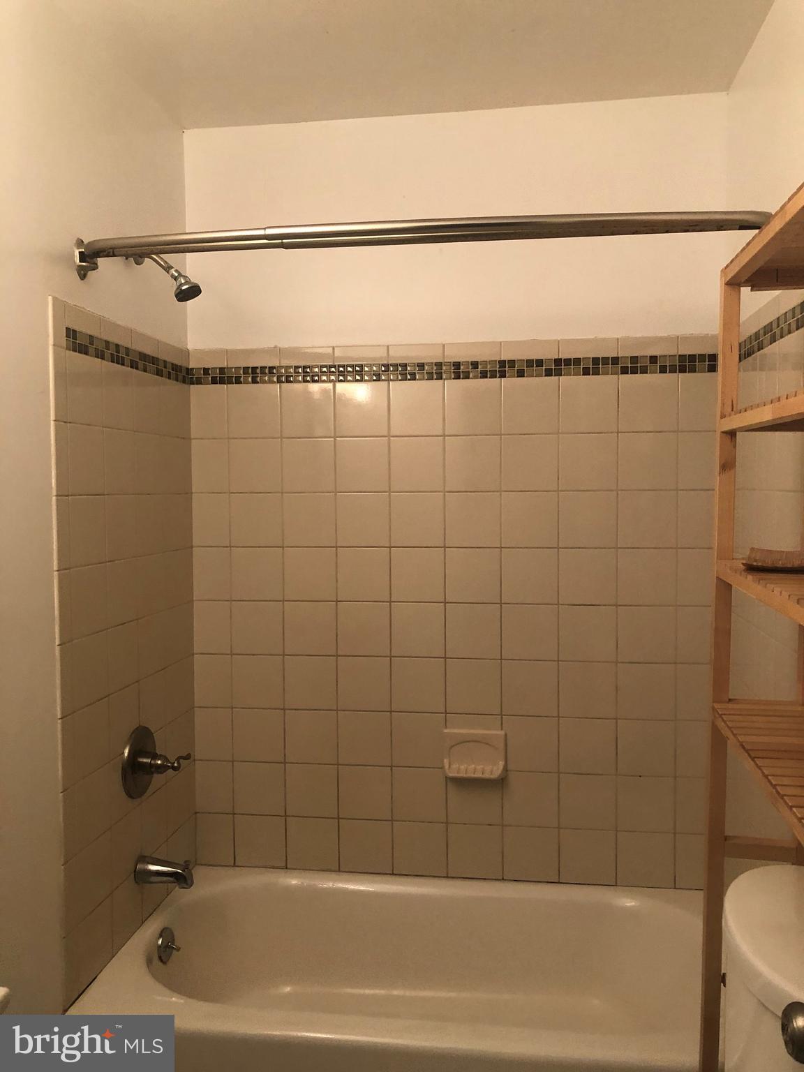 21 Diverty Road Pennington, NJ 08534 - Photo 14 of 17 Main Bath