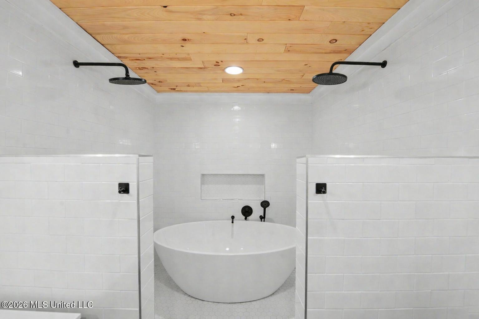 709 Pine Hills Road Ocean Springs, MS 39564 - Photo 16 of 34 017