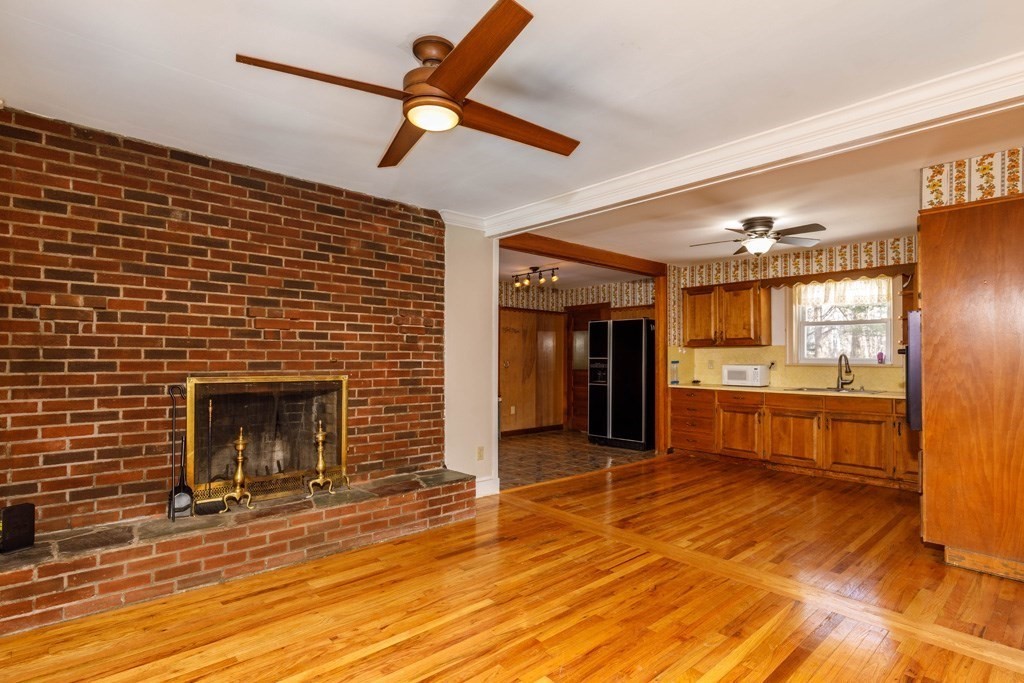 14 Baker Lane Templeton, MA 01468 - Photo 4 of 21 a view of a livingroom with a fireplace