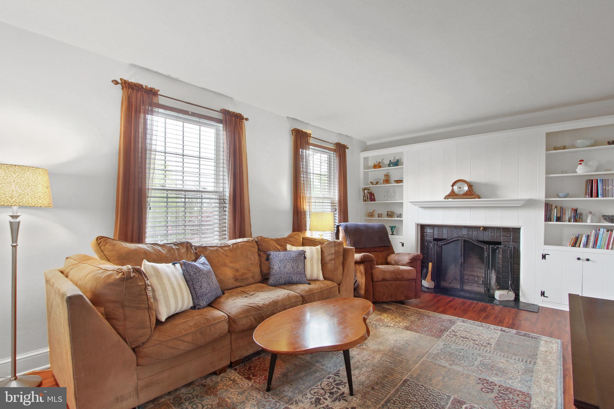 960 Grandview Road York, PA 17403 - Photo 3 of 26 Gallery Image 3