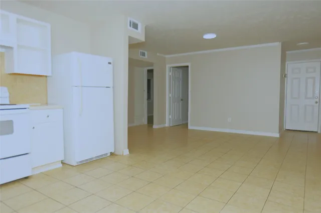 $850 | 123 West 6th Street, Freeport, TX 77541