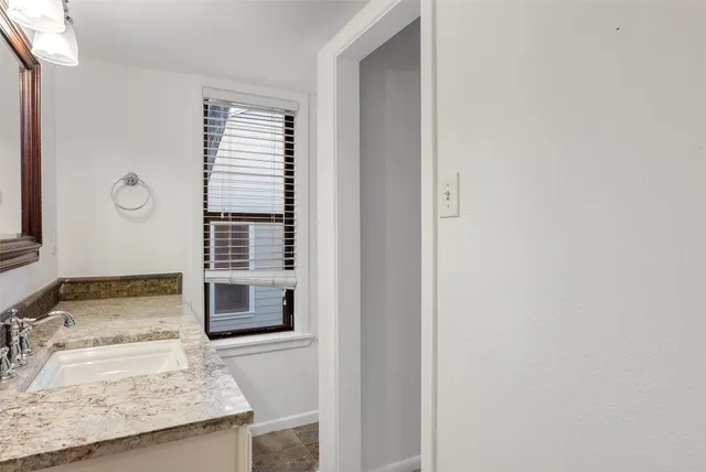 $4,250 | 735 Patterson Avenue, Austin, TX 78703