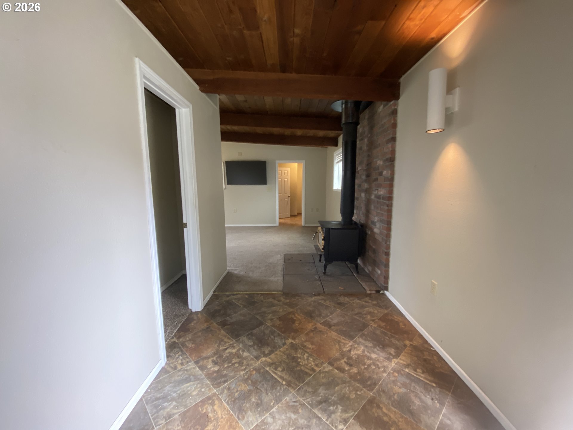 20446 Abiqua Road Northeast Scotts Mills, OR 97375 - Photo 9 of 15