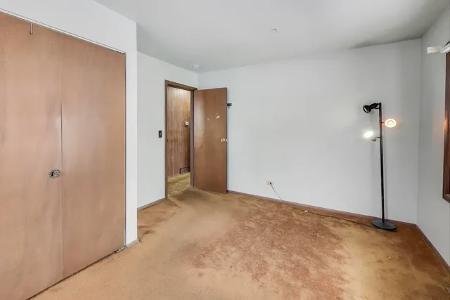 $335,000 | 10 Pine Avenue, Lake Zurich, IL 60047