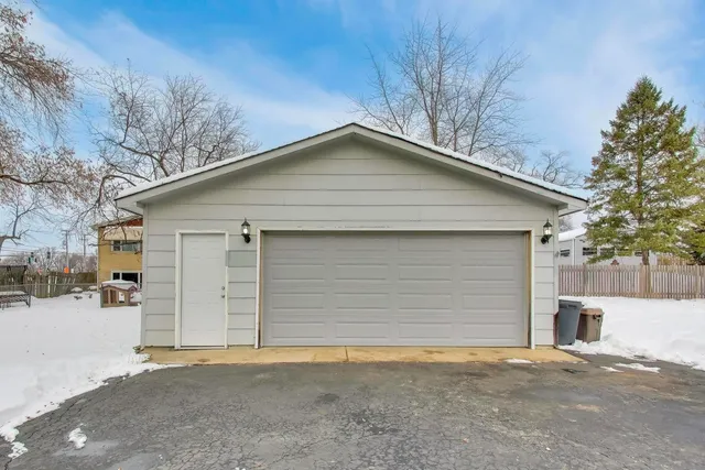$335,000 | 10 Pine Avenue, Lake Zurich, IL 60047