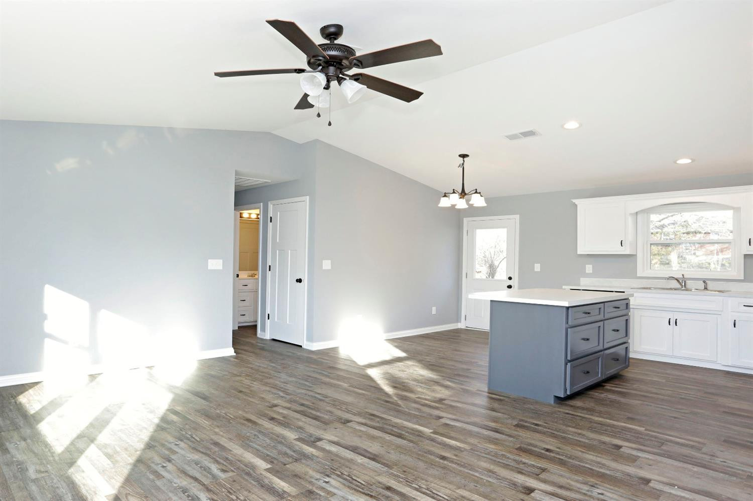 1872 Rittenhouse Court Lexington, KY 40511 - Photo 5 of 19 Listing Photo