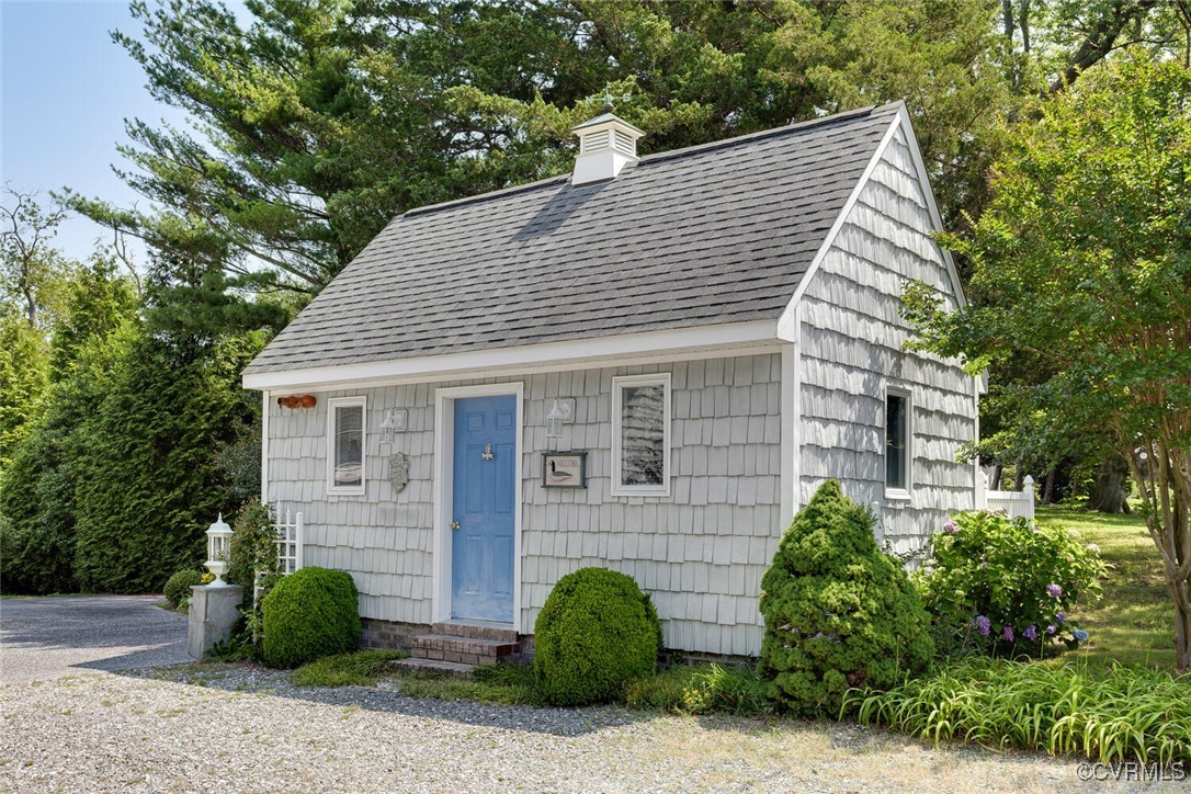 259 Brandon Point Road Locust Hill, VA 23092 - Photo 7 of 48