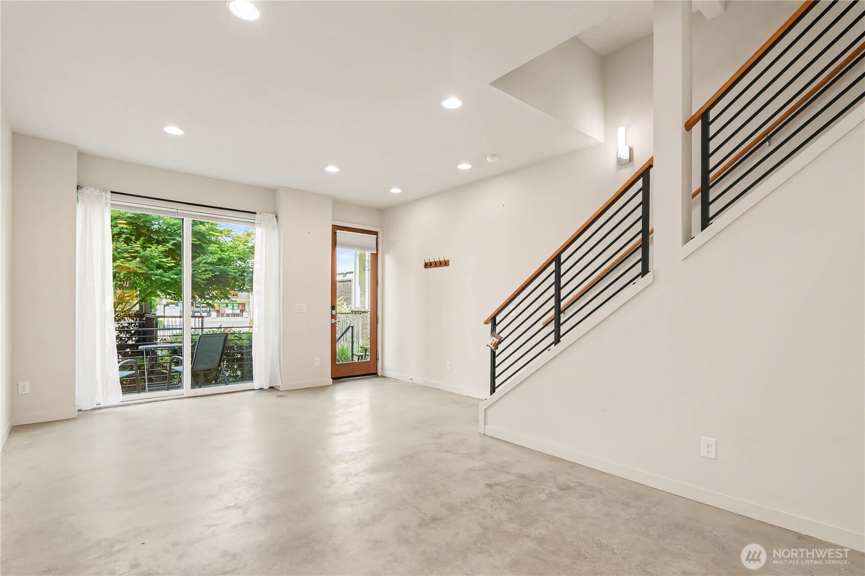 3810 California Avenue Southwest, Unit B Seattle, WA 98116 - Photo 5 of 26