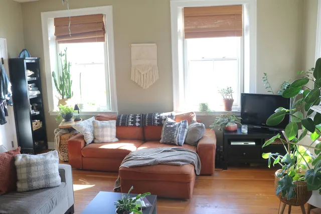 $1,800 | 160 North Main Street, St. Albans, VT 05478