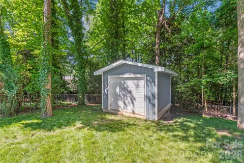 $525,000 | 425 Regency Drive, Charlotte, NC 28211