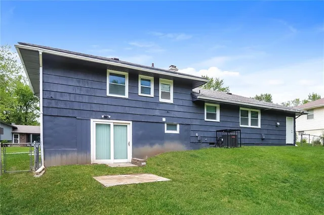 $1,905 | 6311 East 102nd Terrace, Kansas City, MO 64134