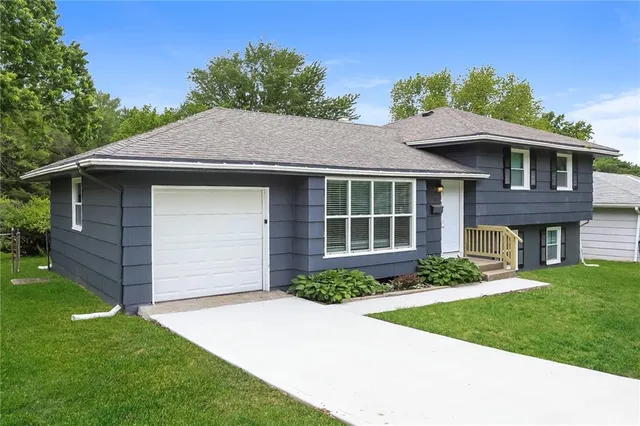 $1,905 | 6311 East 102nd Terrace, Kansas City, MO 64134