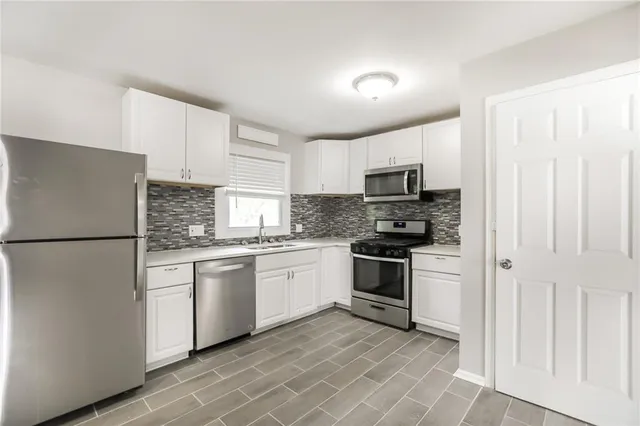 $1,905 | 6311 East 102nd Terrace, Kansas City, MO 64134