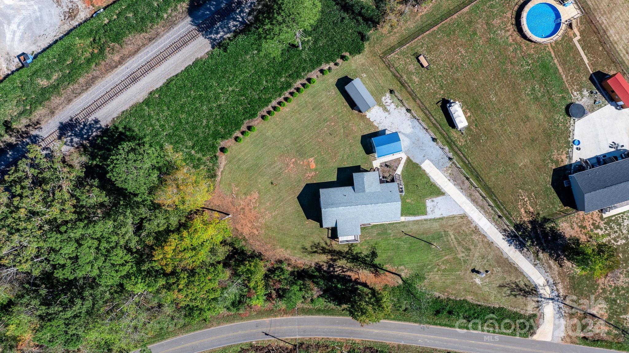 3011 Yancey Road Marion, NC 28752 - Photo 34 of 41 Gallery Image 34