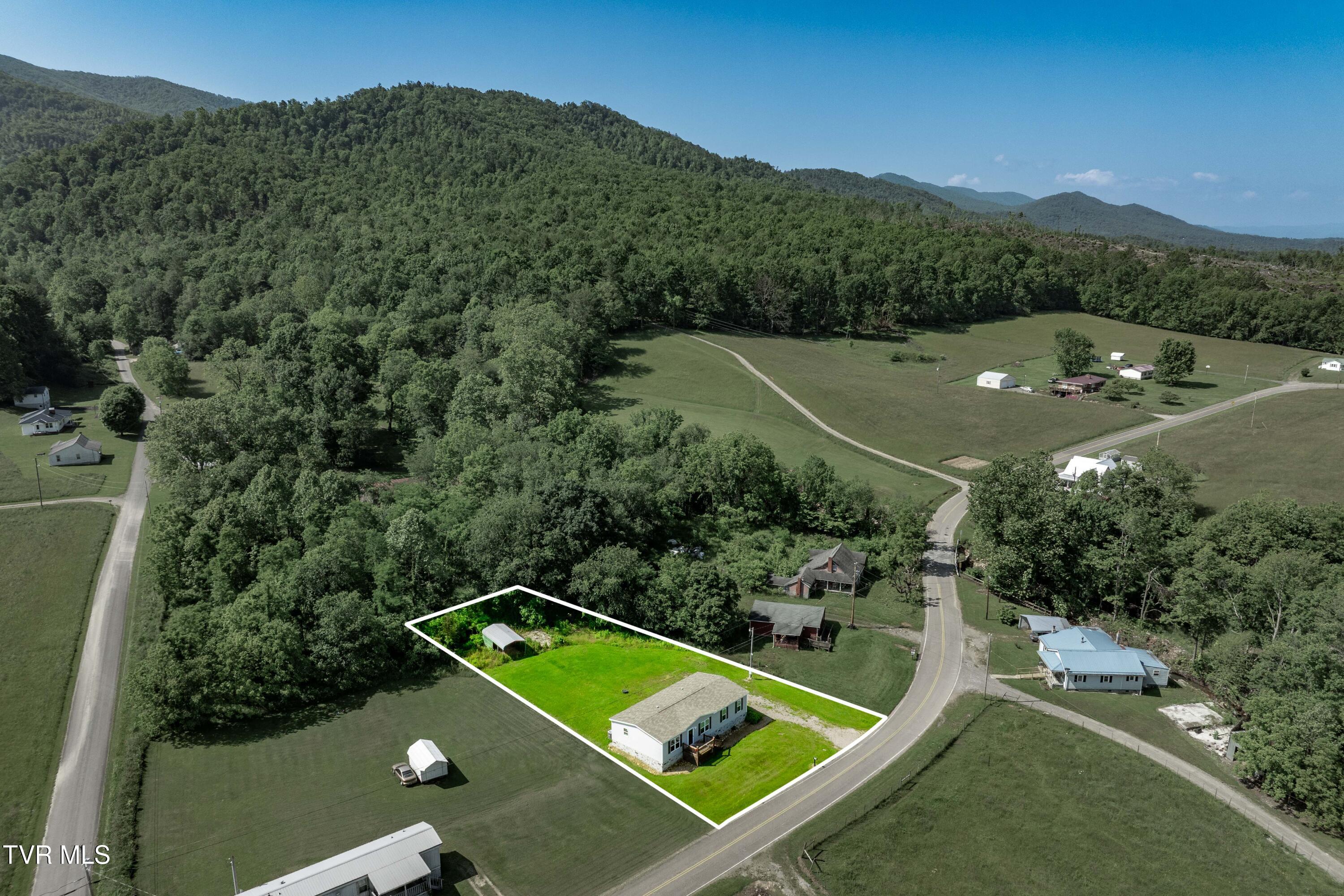 2639 Crackers Neck Road Mountain City, TN 37683 - Photo 26 of 50 2639 Crackers Neck Road (5 of 58)