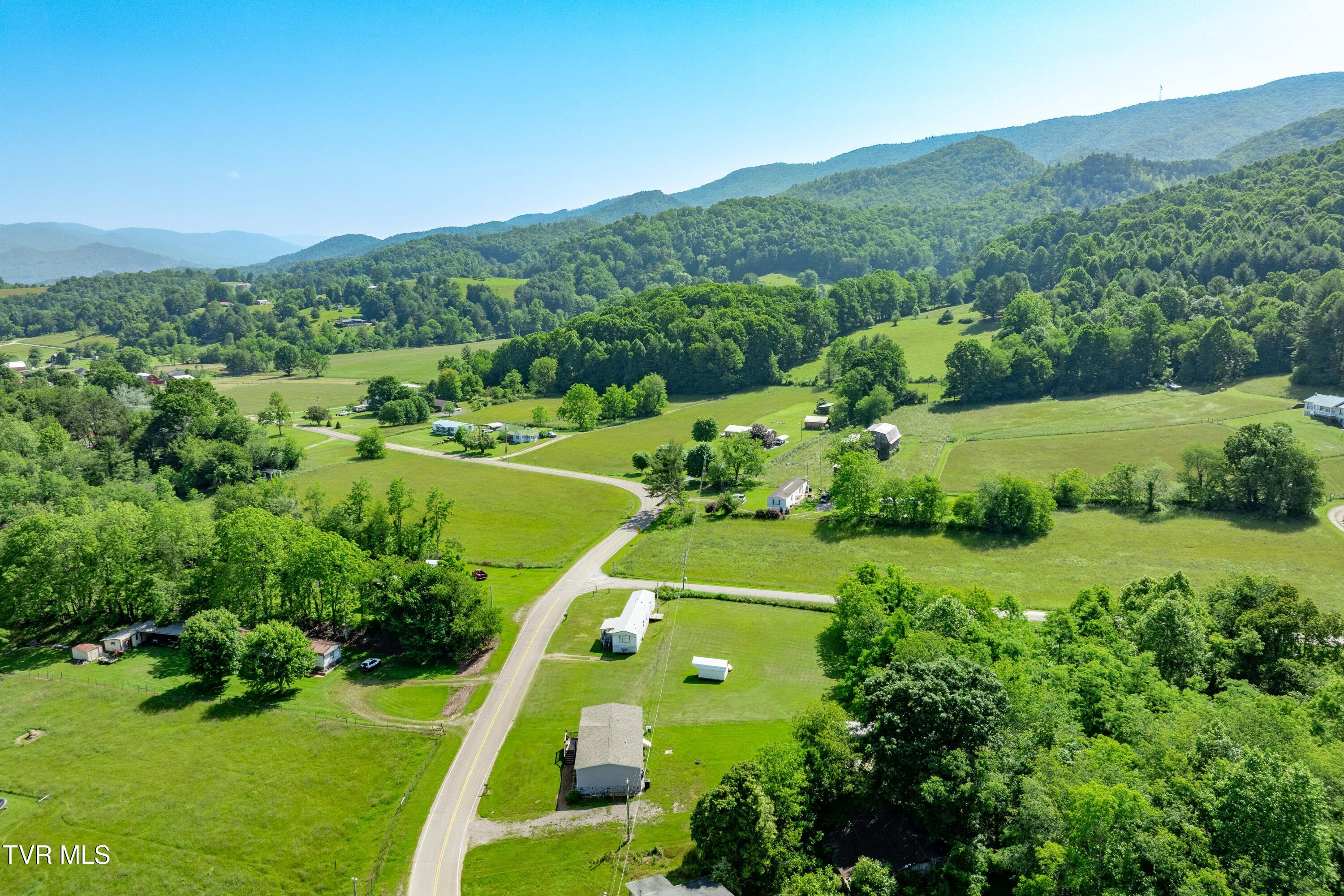2639 Crackers Neck Road Mountain City, TN 37683 - Photo 28 of 50 2639 Crackers Neck Road (8 of 58)