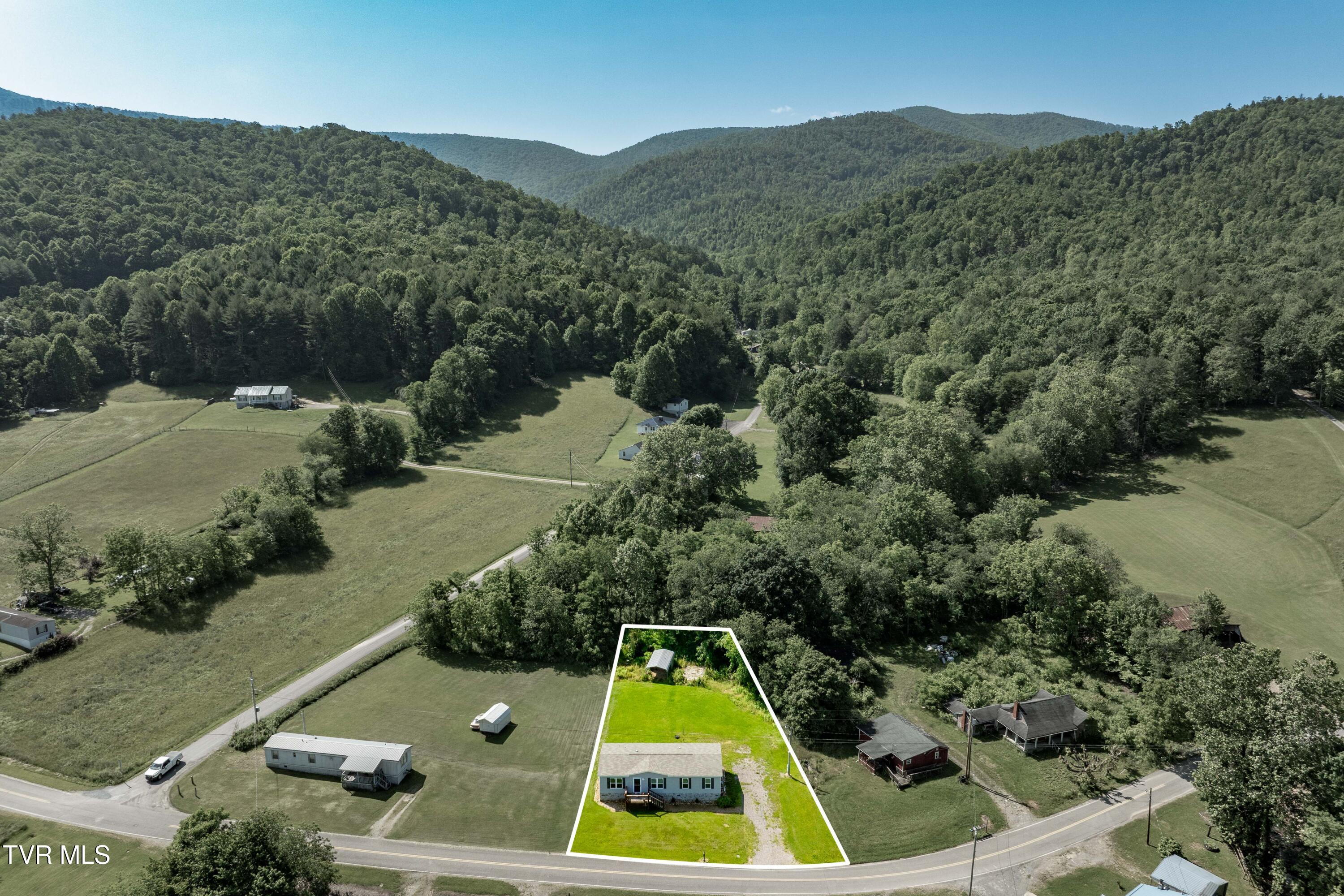 2639 Crackers Neck Road Mountain City, TN 37683 - Photo 31 of 50 2639 Crackers Neck Road (3 of 58)