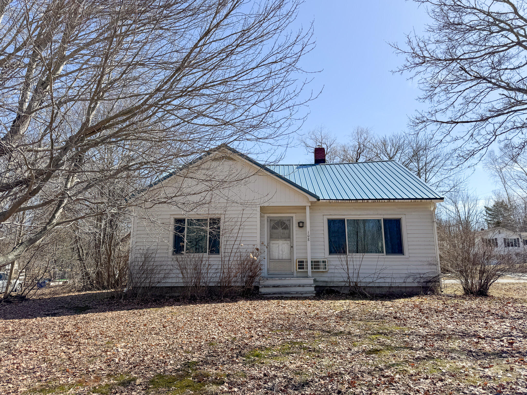 108 Enfield Road Lincoln, ME 04457 - Photo 1 of 26 1