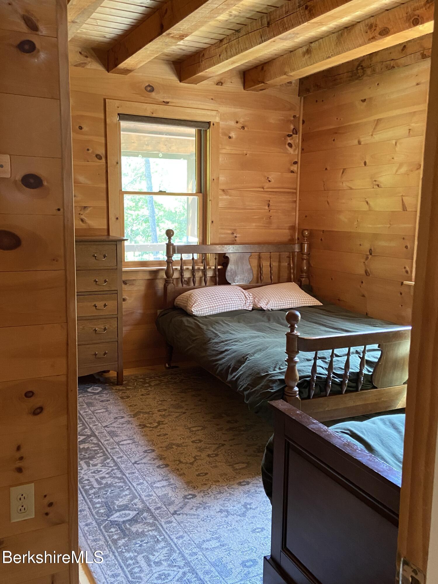201 Weaver Dam Road Petersburg, NY 12138 - Photo 10 of 32 1st floor bedroom