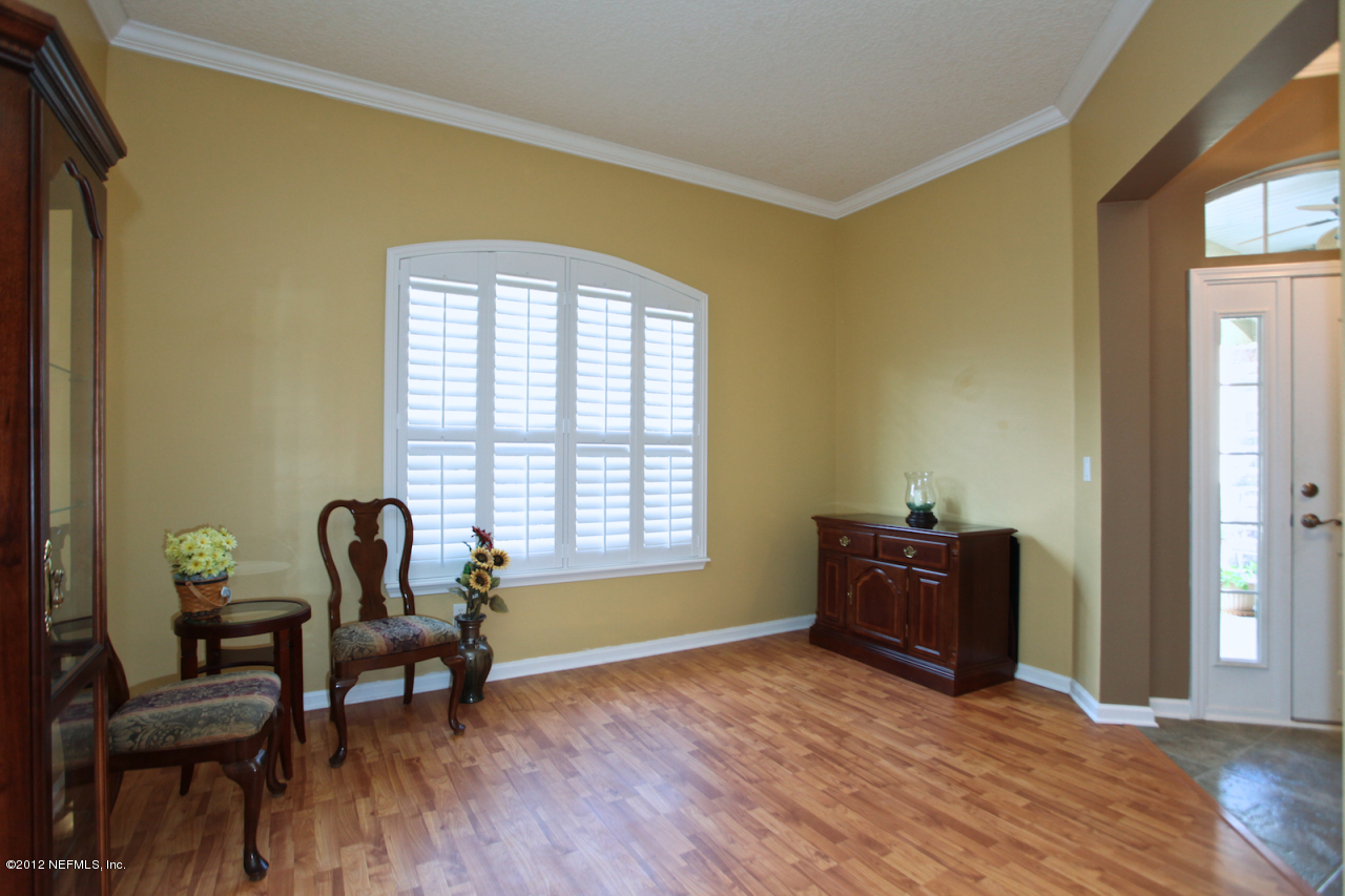 6322 Battlegate Road Jacksonville, FL 32258 - Photo 4 of 37 Living Rm.