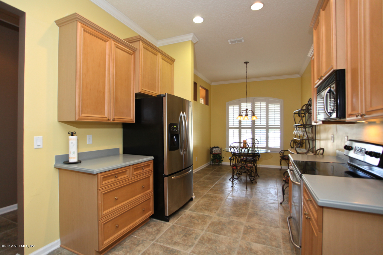 6322 Battlegate Road Jacksonville, FL 32258 - Photo 9 of 37 Kitchen to Eat In Area