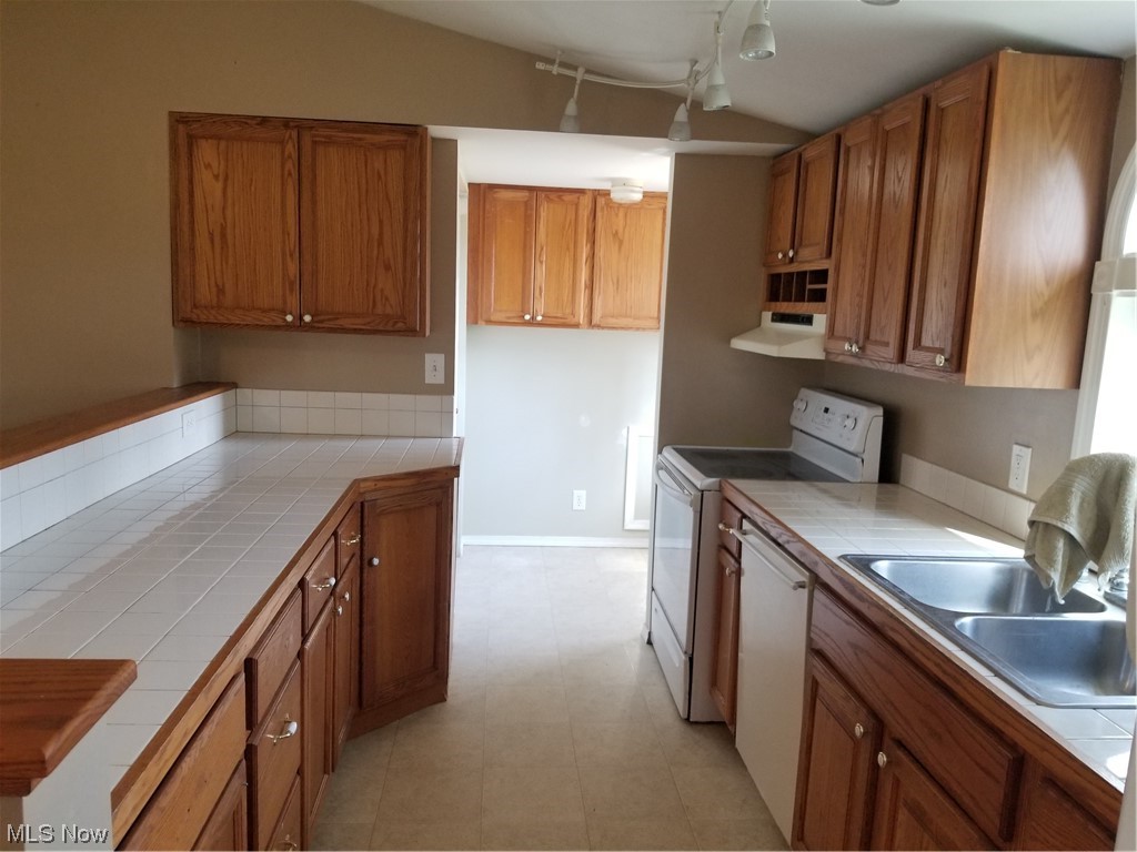 32221 Hoopes Road Salem, OH 44460 - Photo 13 of 35 Gallery Image 13