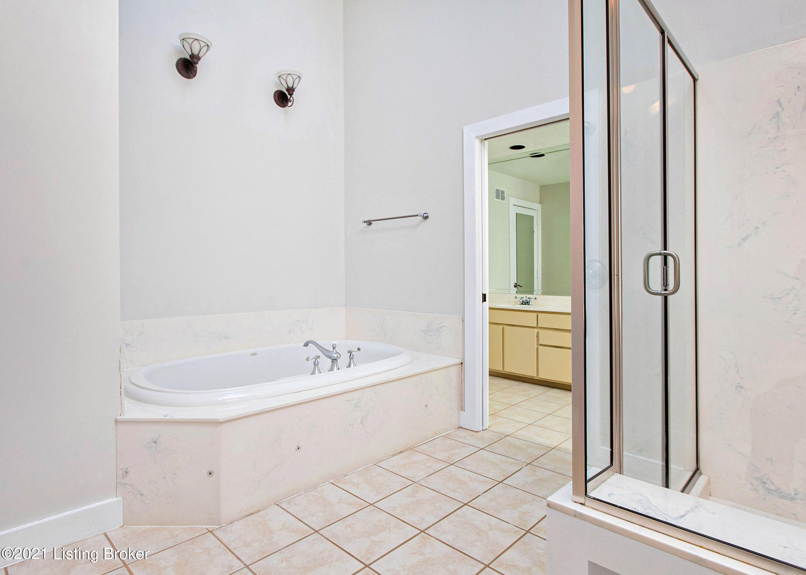 17202 Creek Ridge Road Louisville, KY 40245 - Photo 51 of 79 House_0045