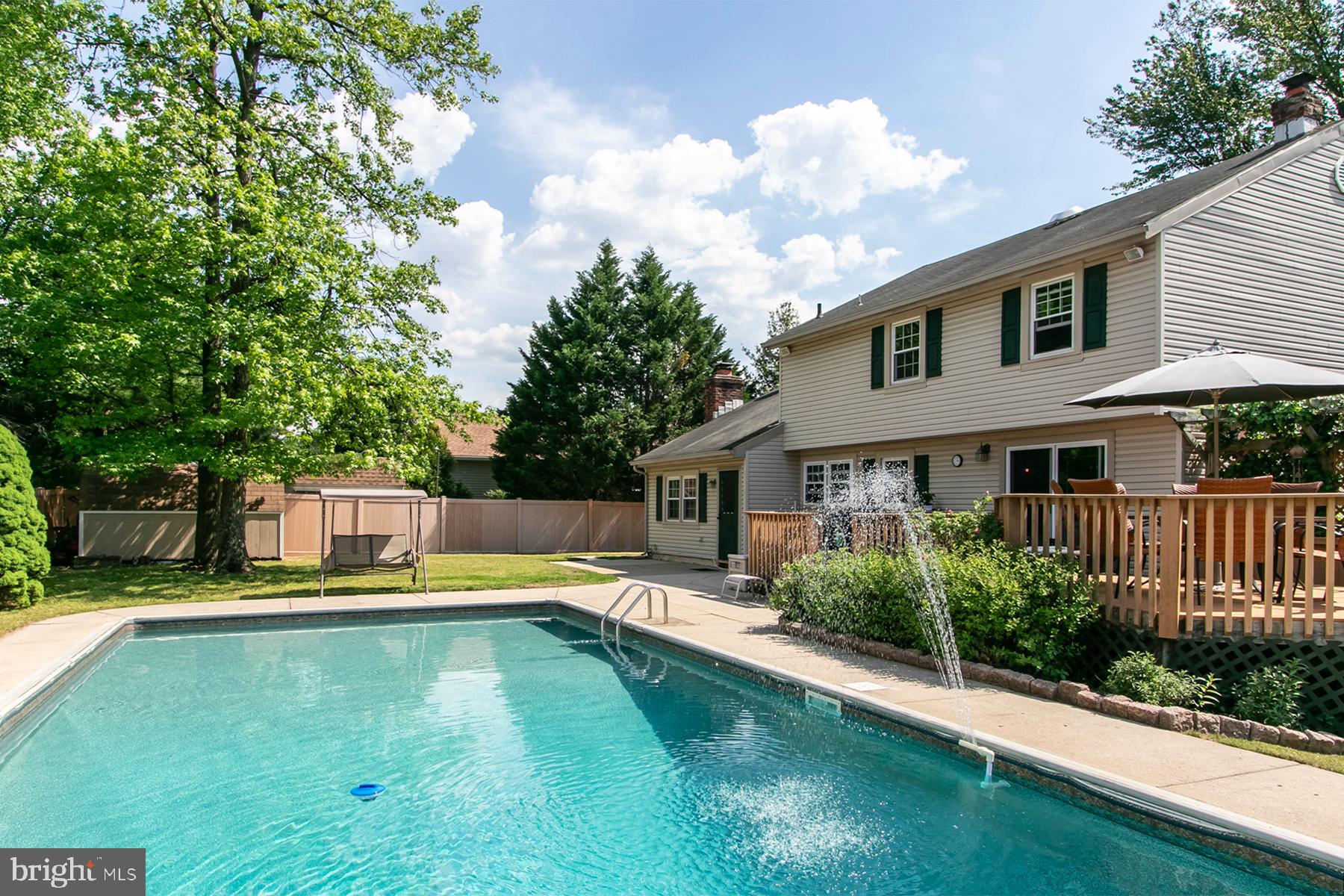 2510 Lenola Road Cinnaminson, NJ 08077 - Photo 12 of 40 Water fountain in pool
