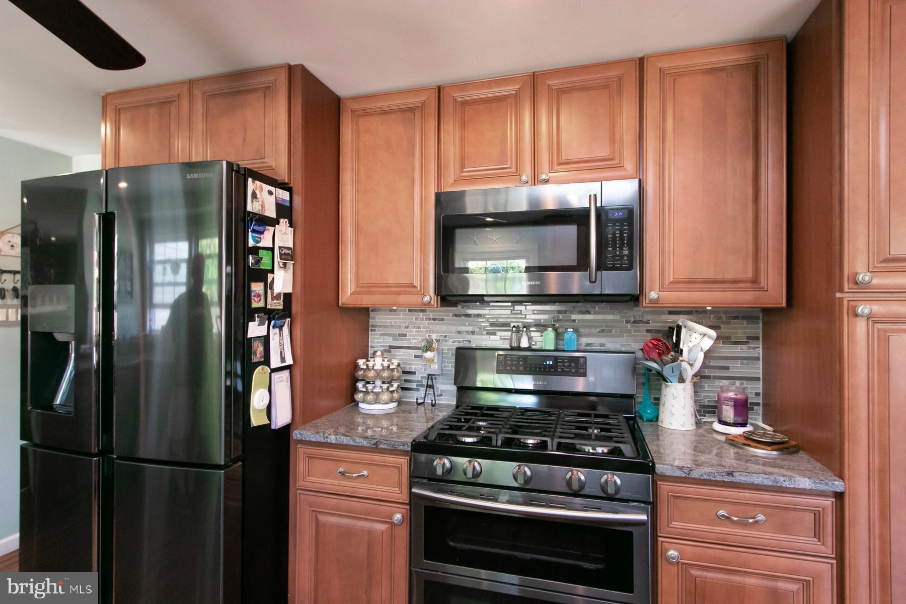 2510 Lenola Road Cinnaminson, NJ 08077 - Photo 14 of 40 Two Pantries