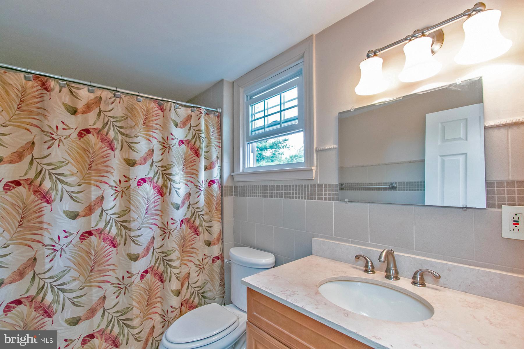 2510 Lenola Road Cinnaminson, NJ 08077 - Photo 35 of 40 Hall bathroom
