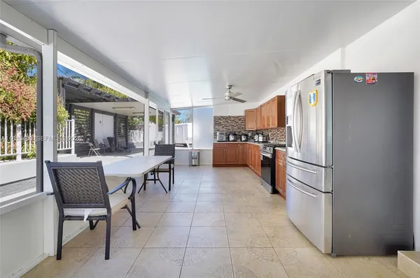 $799,999 | 10715 Southwest 168th Terrace, Miami, FL 33157