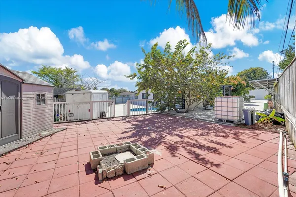 $799,999 | 10715 Southwest 168th Terrace, Miami, FL 33157
