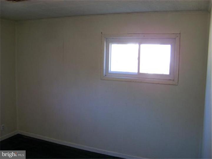 418 Chestnut Road Warminster, PA 18974 - Photo 11 of 12 Bedroom