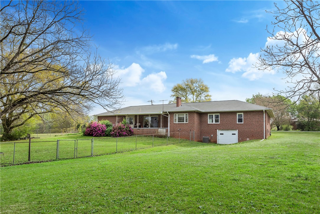 1002 Airline Road Anderson, SC 29624 - Photo 5 of 34