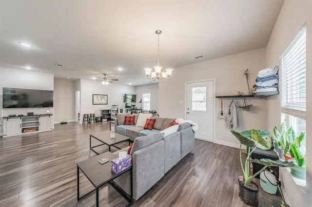 $2,200 | 3501 Dillard Street, Fort Worth, TX 76105