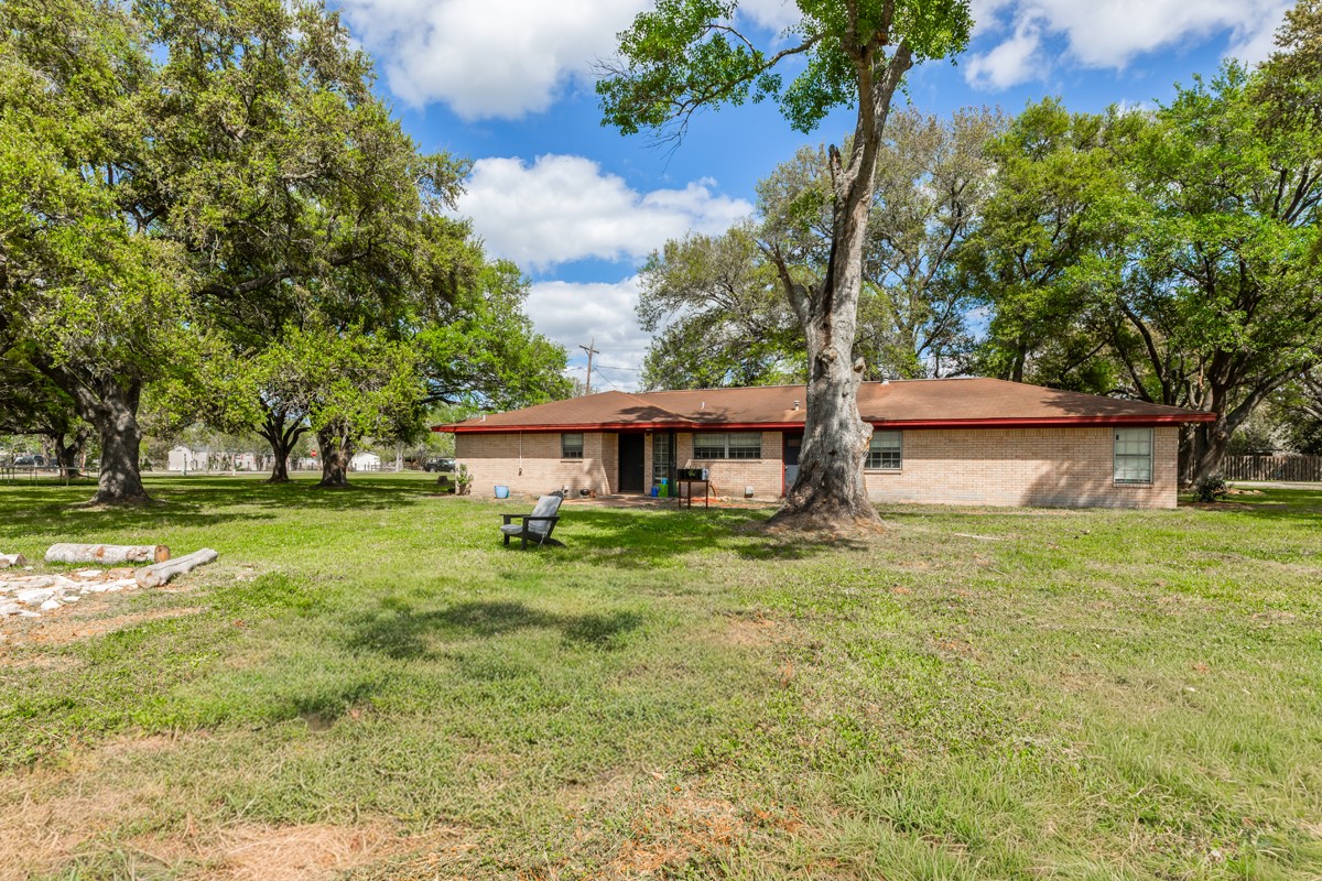 15838 Phend Road Hamshire, TX 77622 - Photo 32 of 38