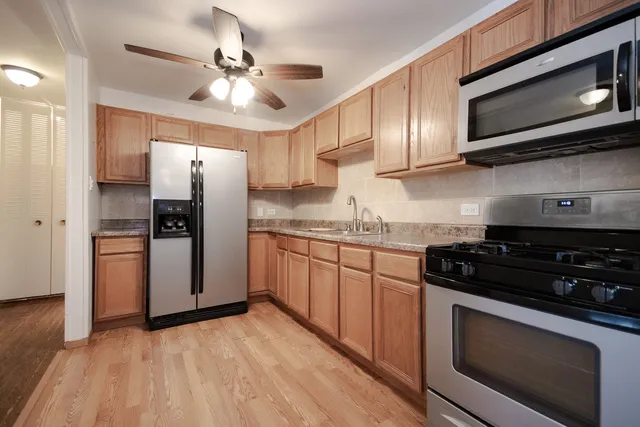 $92,000 | 7854 South South Shore Drive, Unit 514, Chicago, IL 60649