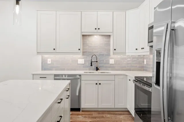 $299,500 | 425 West 8th Street, Unit 23, New Richmond, WI 54017