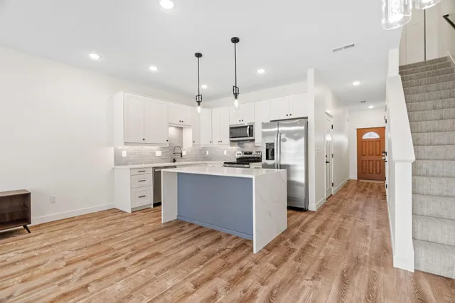 $299,500 | 425 West 8th Street, Unit 23, New Richmond, WI 54017