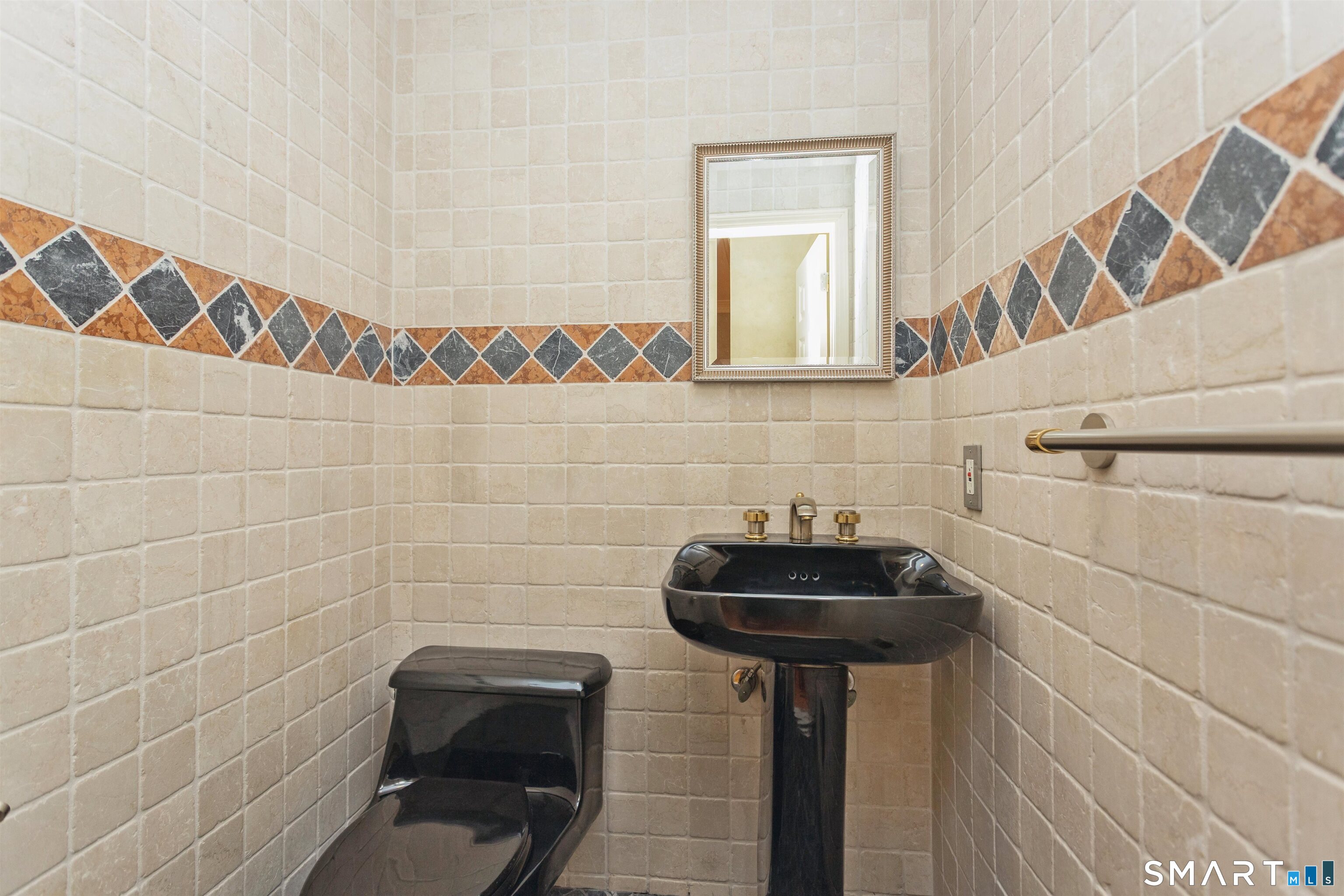 3 Valley View Road, Unit 24 Norwalk, CT 06851 - Photo 15 of 37