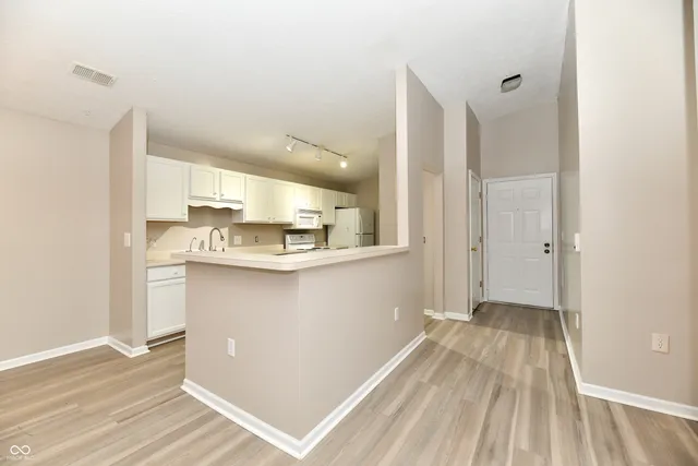 $2,000 | 209 Faulkner Court, Unit 205, Carmel, IN 46032