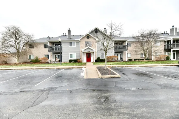 $1,900 | 209 Faulkner Court, Unit 205, Carmel, IN 46032