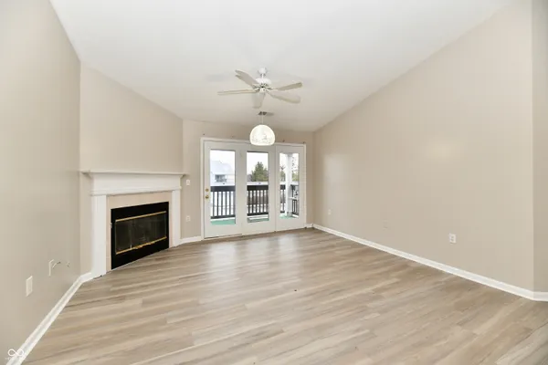$1,900 | 209 Faulkner Court, Unit 205, Carmel, IN 46032